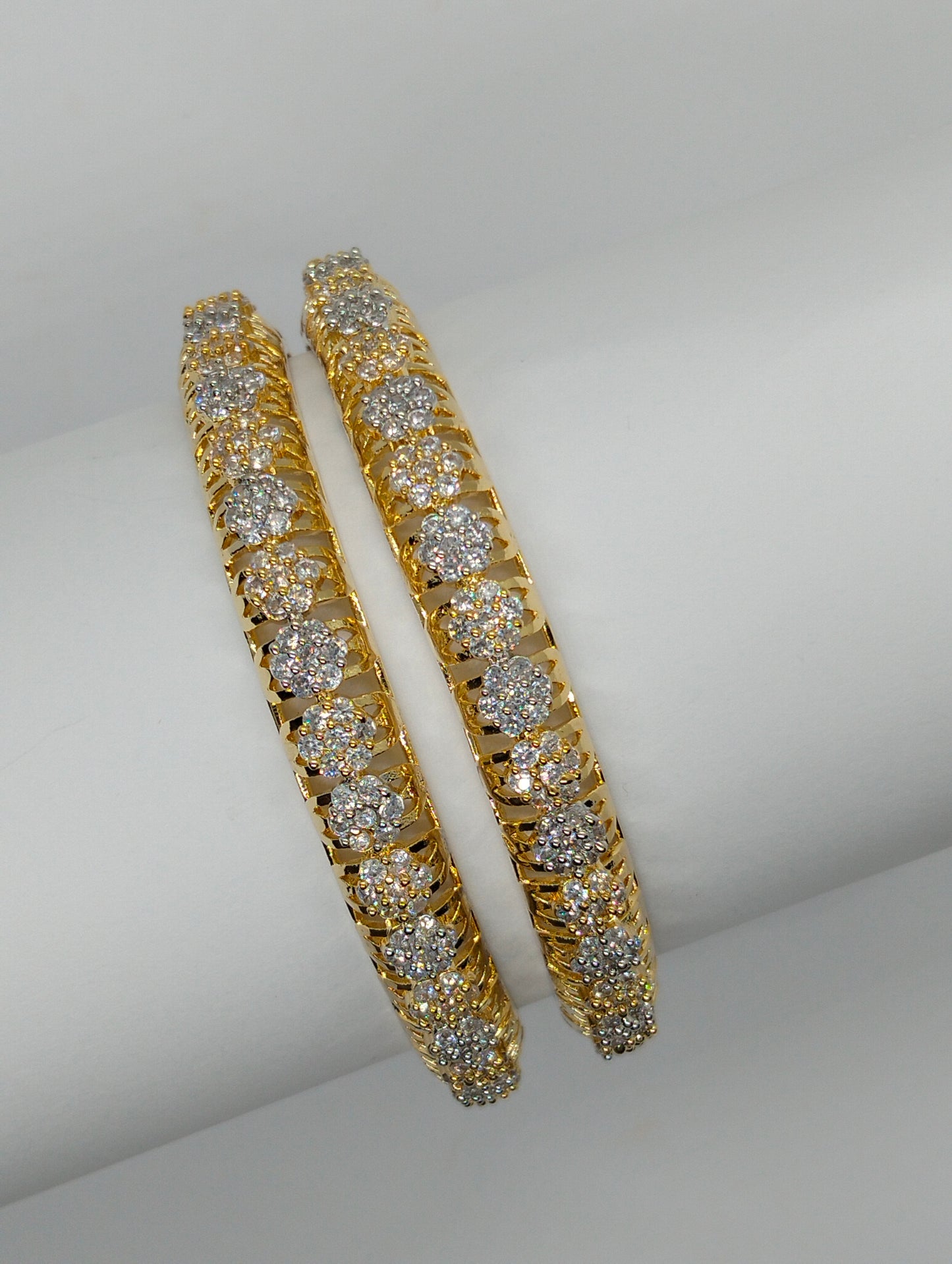 Classic Floral one Carat Stone Studded Rhodium Plated Silver Bangle