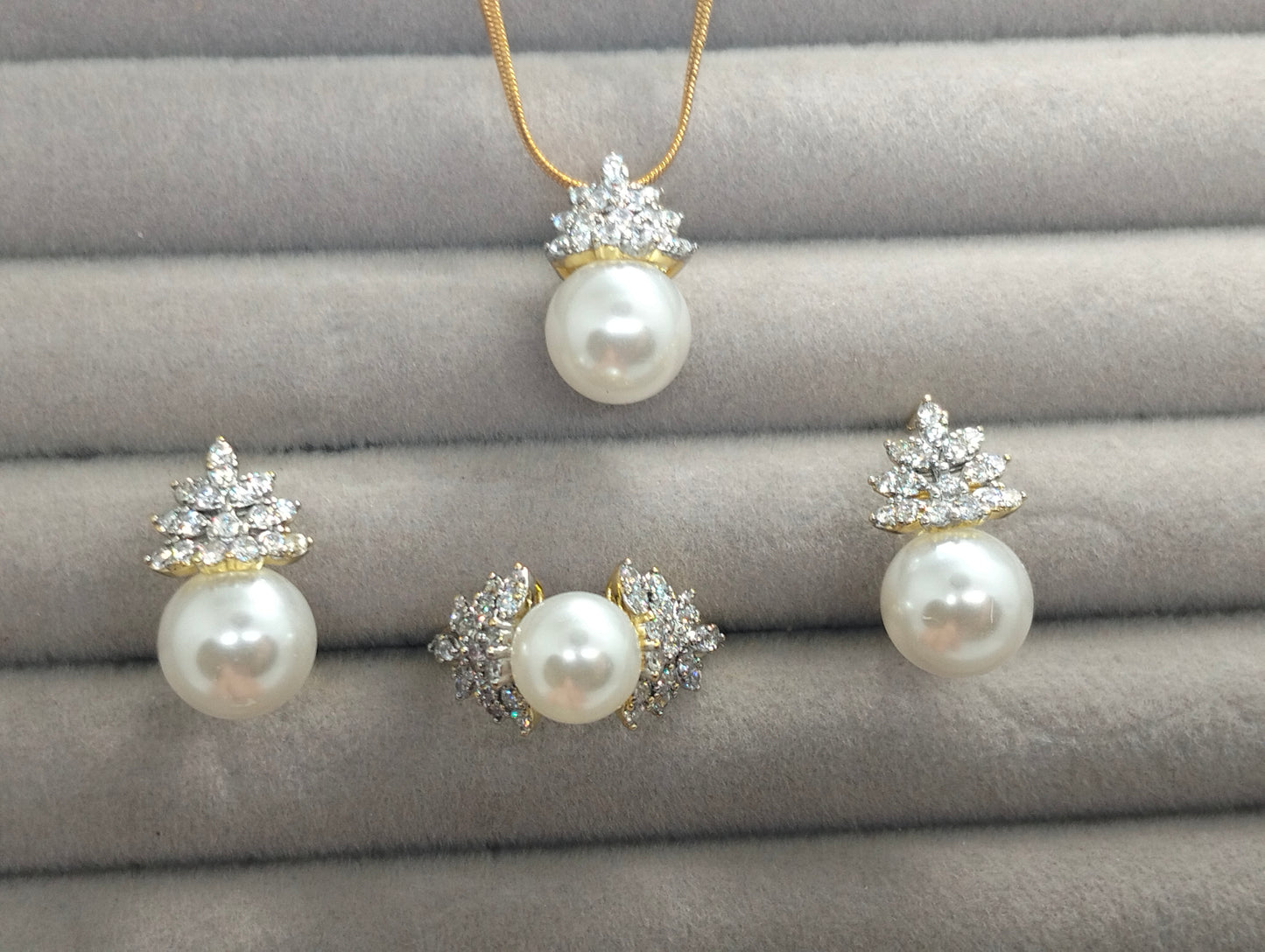 18k gold plated pendant set without chain