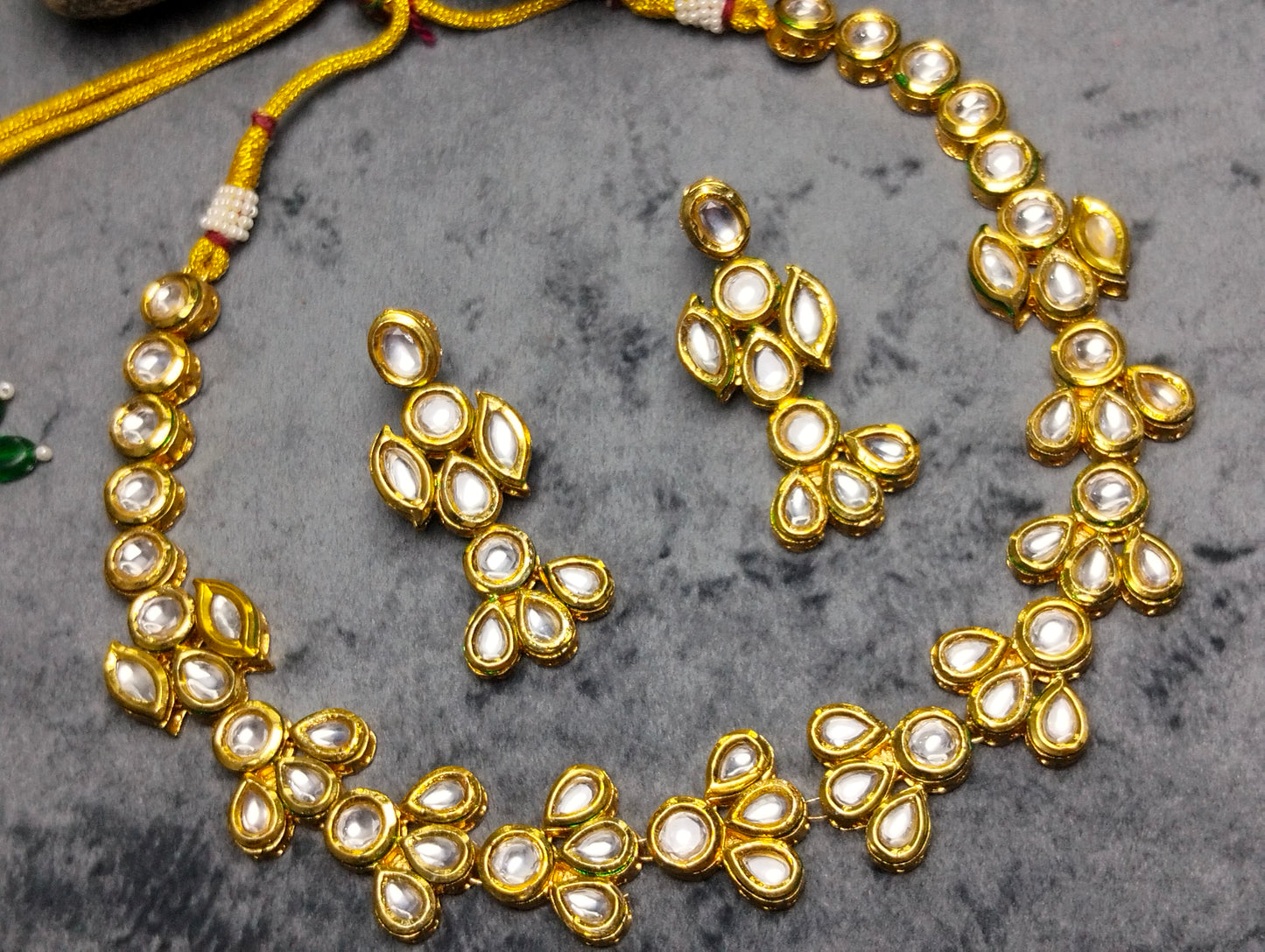 Trendy Kundan original meenakari set