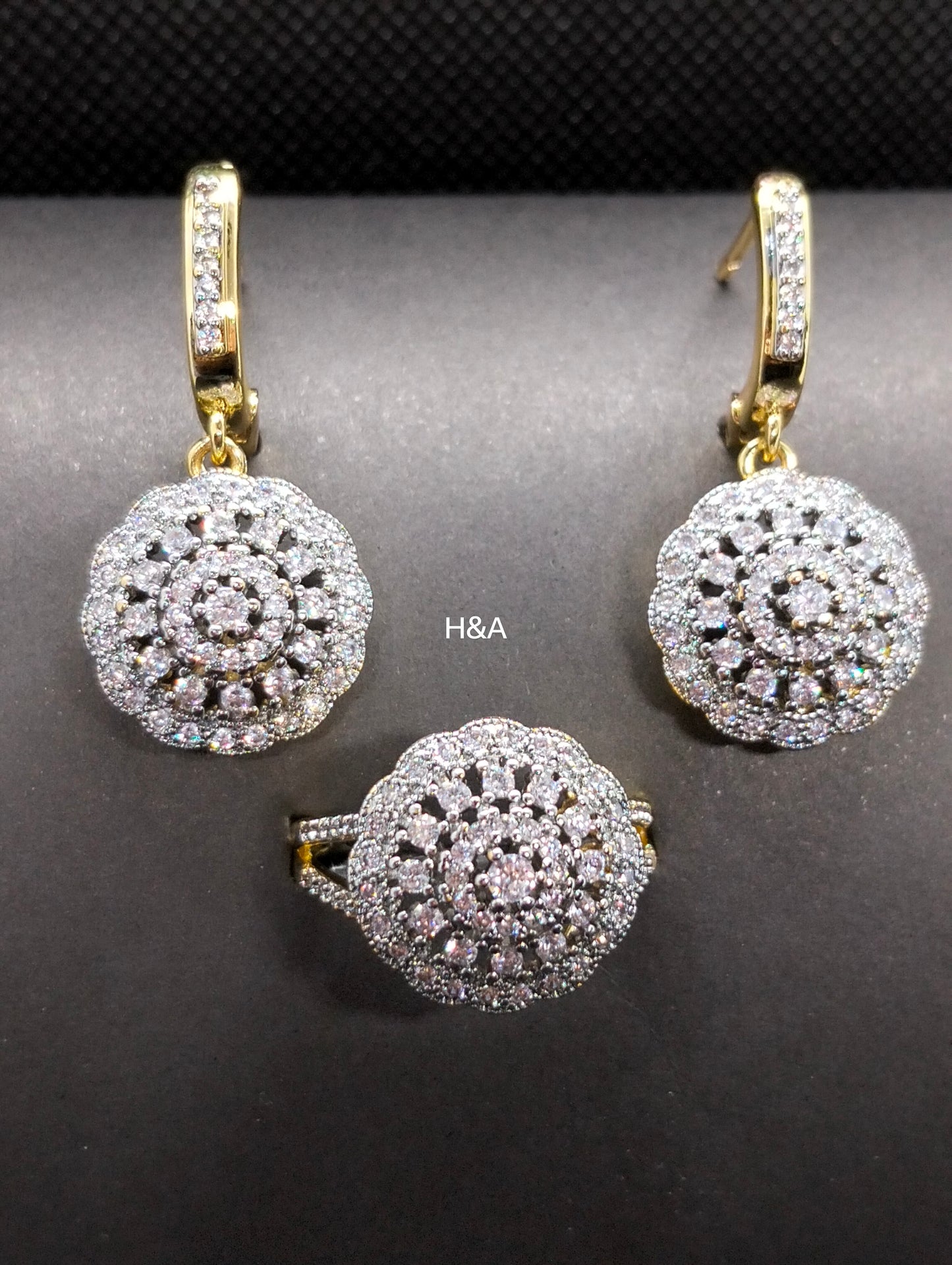 Zircon gold plated set