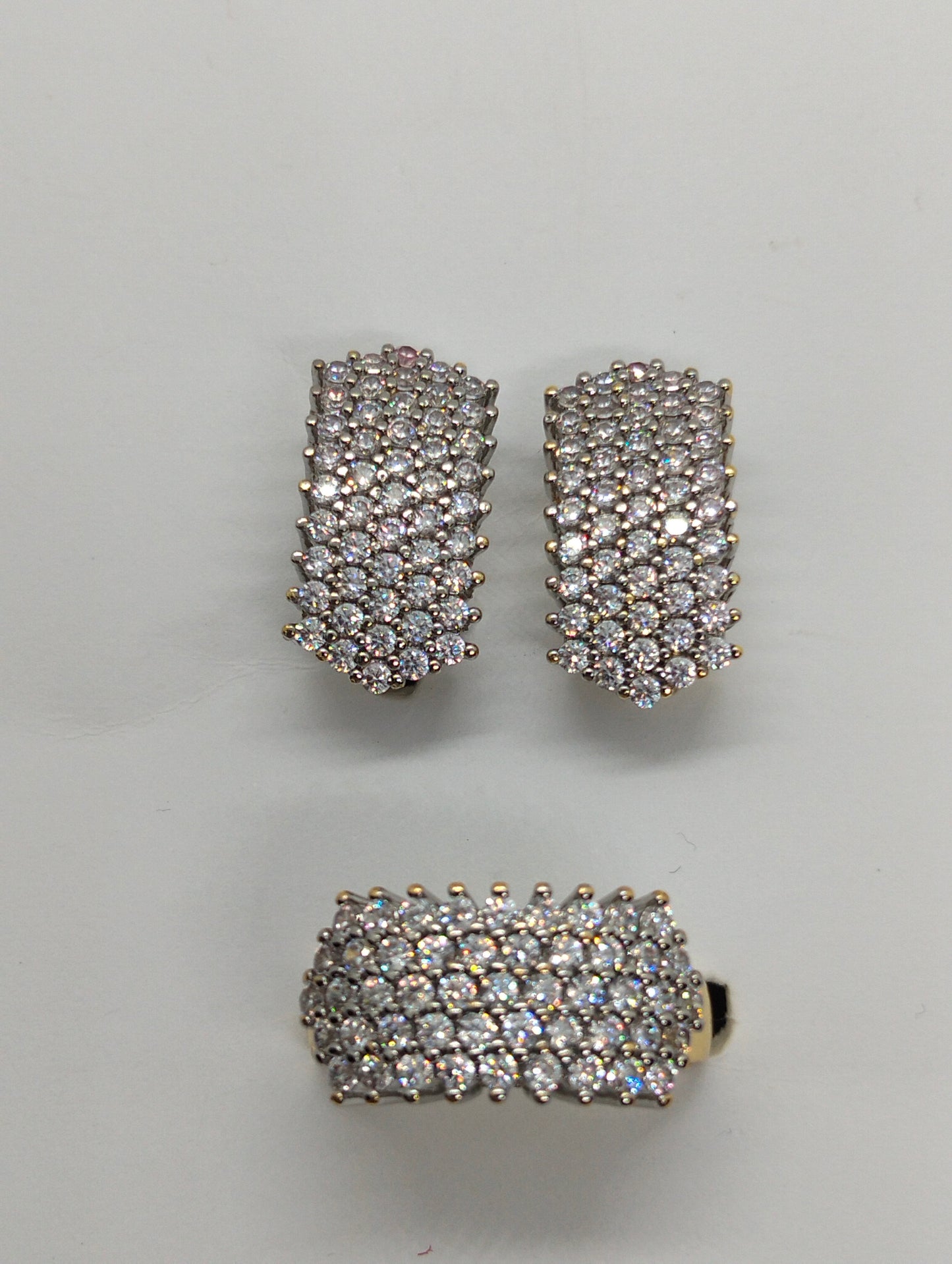 Two toned ring earings set