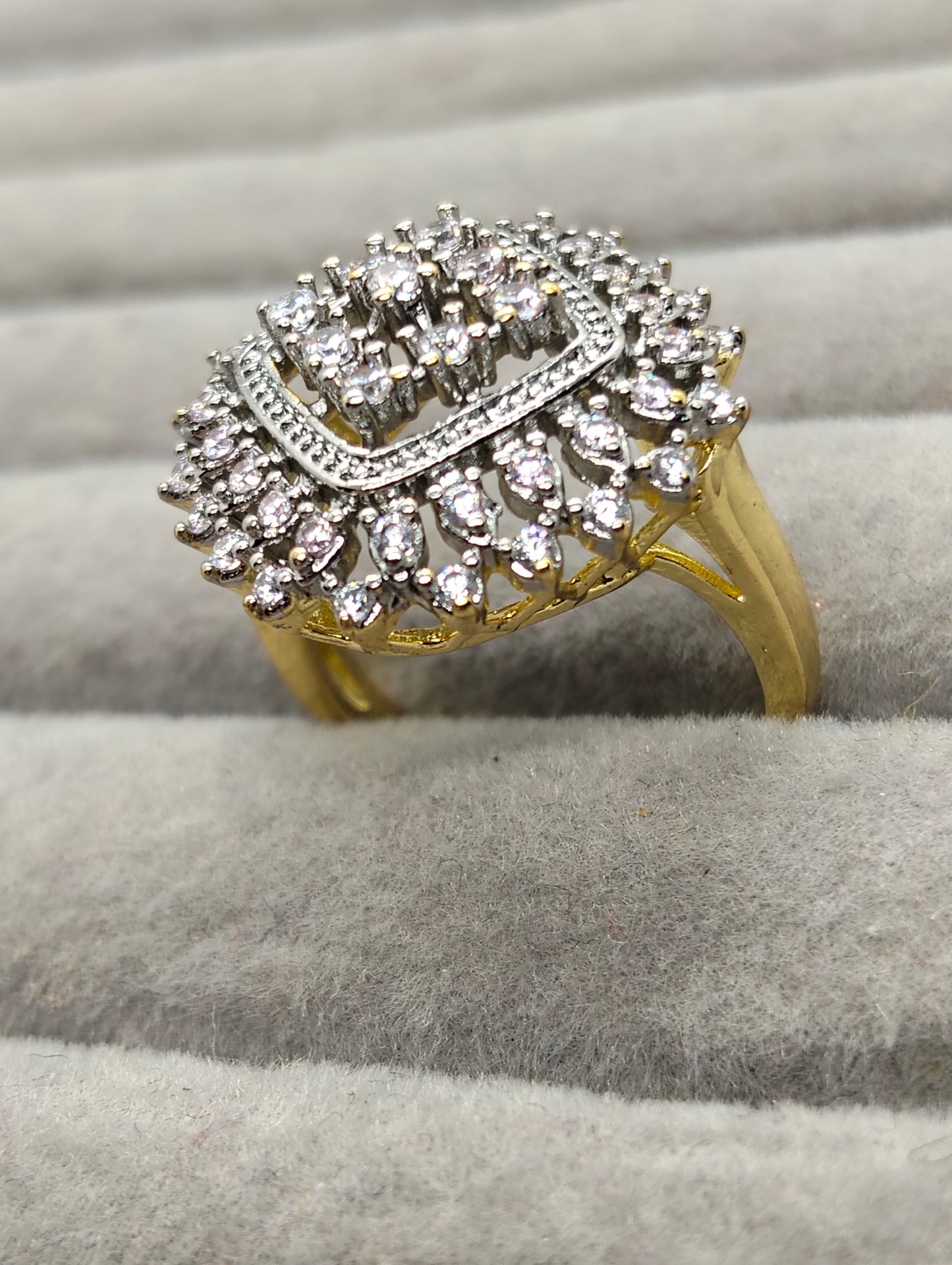 Trendy Squarical 18k gold polished ring with cubic zircon
