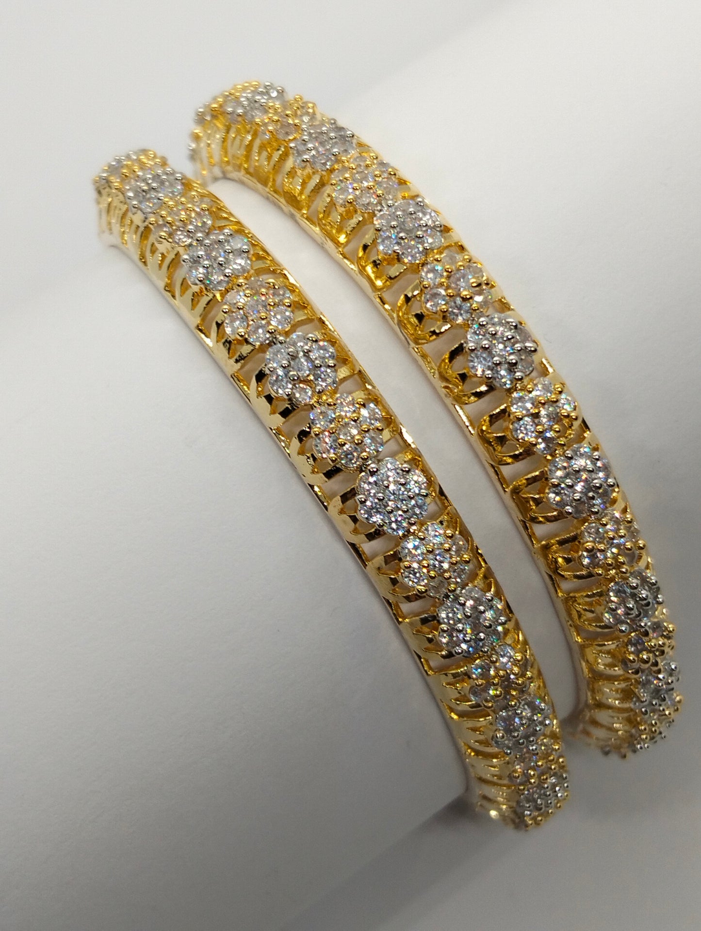 Classic Floral one Carat Stone Studded Rhodium Plated Silver Bangle