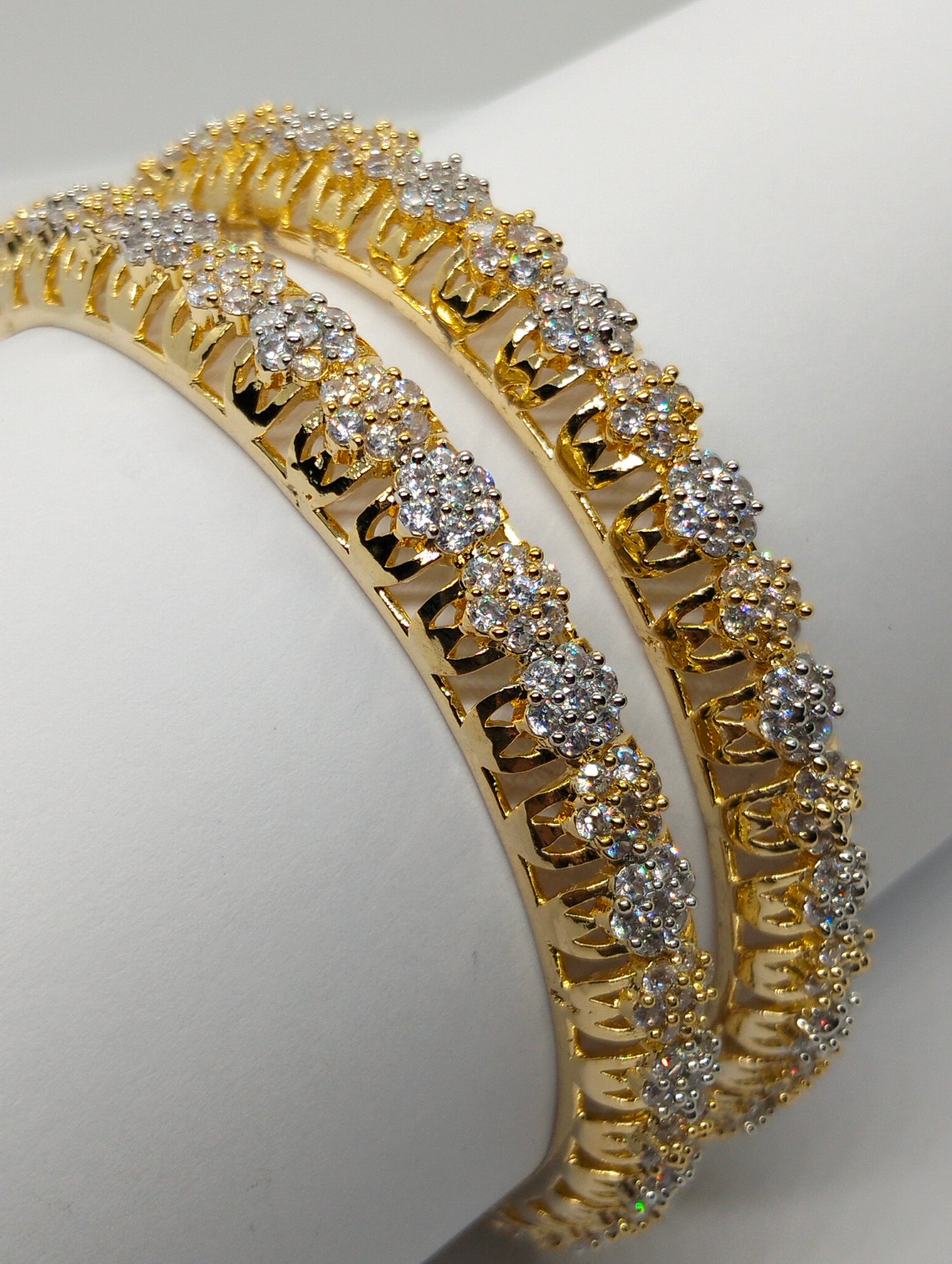 Classic Floral one Carat Stone Studded Rhodium Plated Silver Bangle