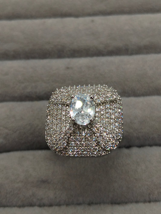 One carat silver rhodium plated ring in white stone adjustable