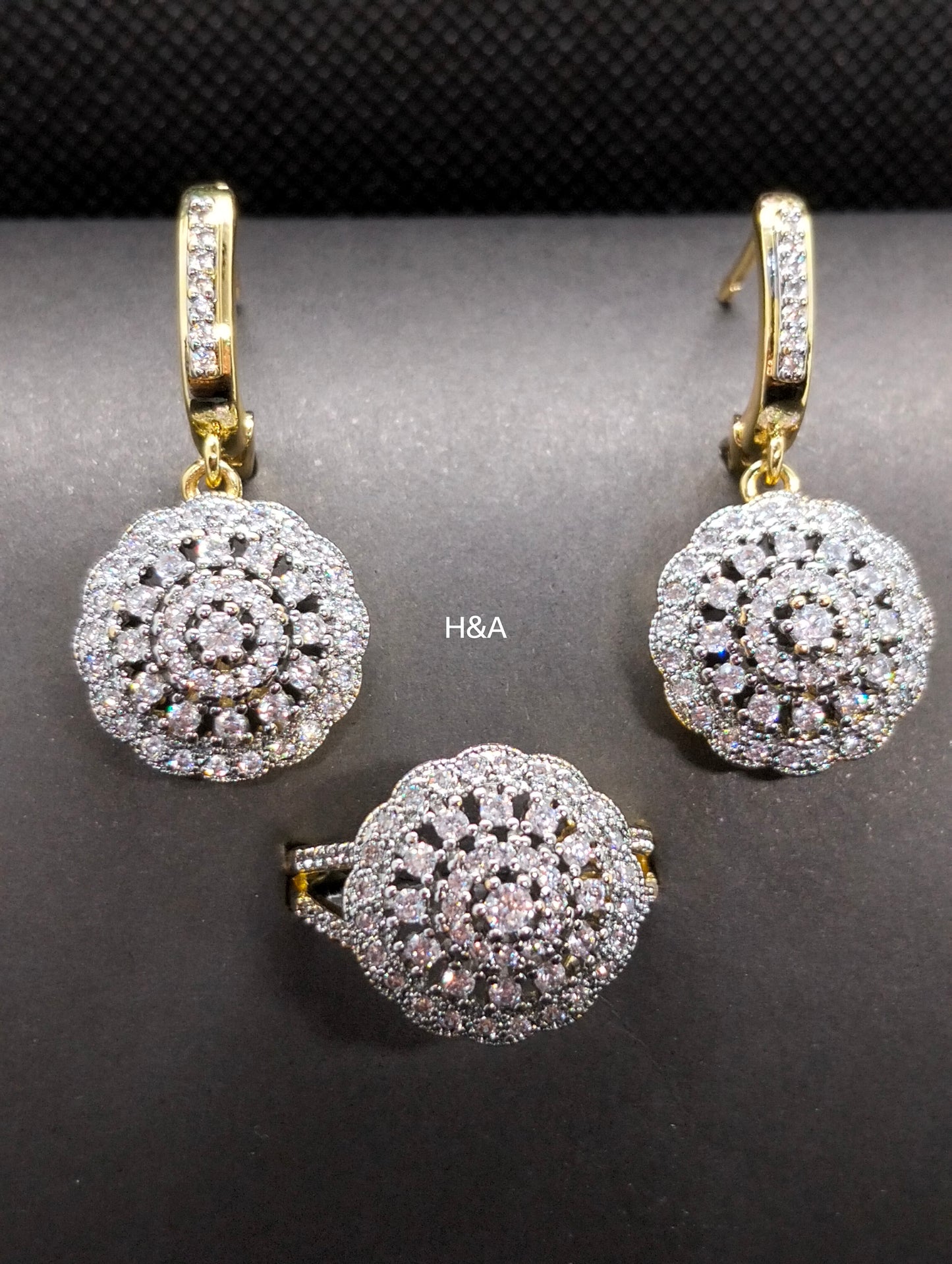 Zircon gold plated set