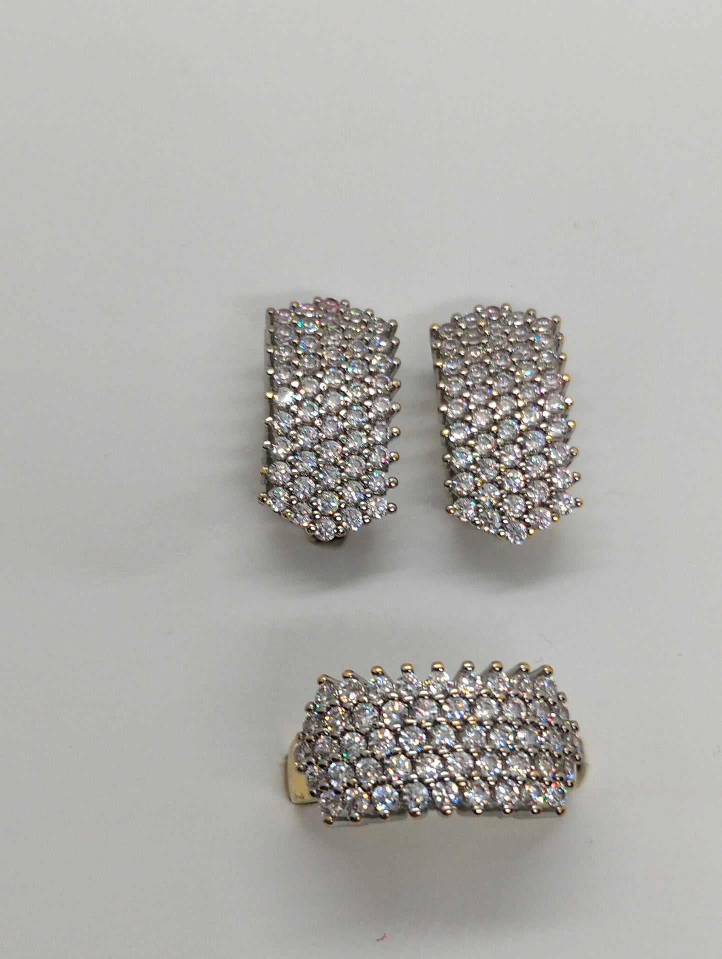 Two toned ring earings set